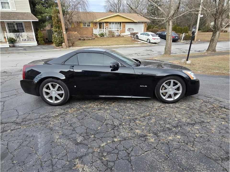 2006 Cadillac XLR - Image 12 of 22