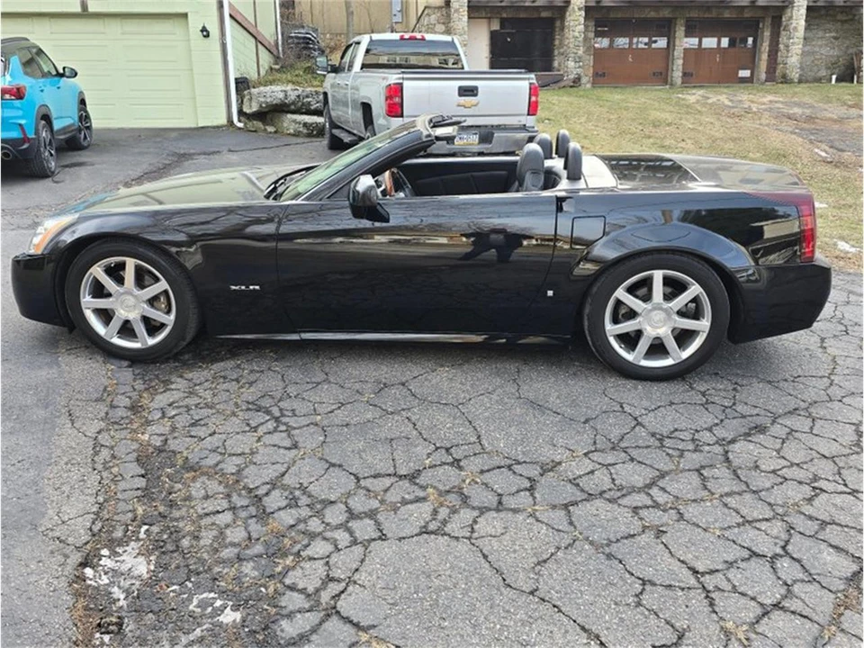 2006 Cadillac XLR - Image 8 of 22