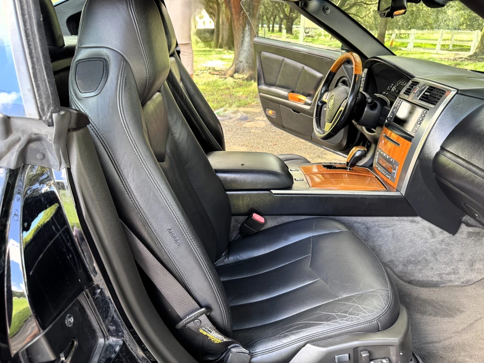 2006 Cadillac XLR - Image 18 of 31