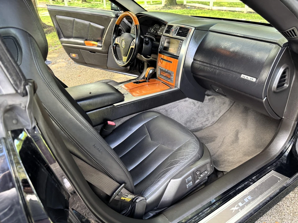 2006 Cadillac XLR - Image 20 of 31