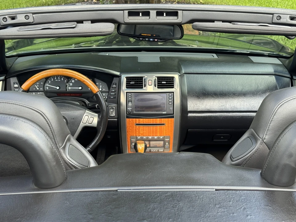 2006 Cadillac XLR - Image 28 of 31