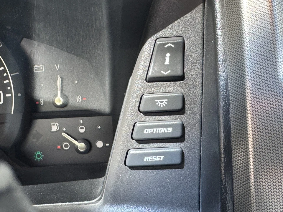 2006 Cadillac XLR - Image 27 of 31