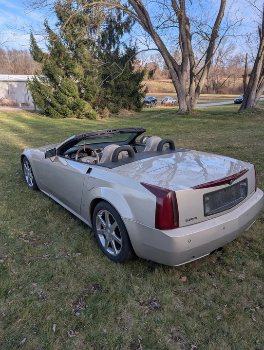 2006 Cadillac XLR - Image 12 of 21