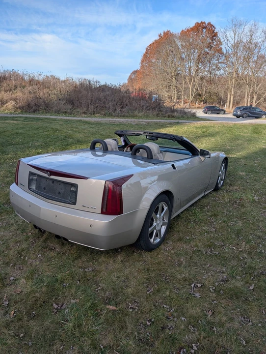 2006 Cadillac XLR - Image 14 of 21