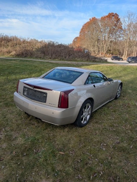 2006 Cadillac XLR - Image 8 of 21