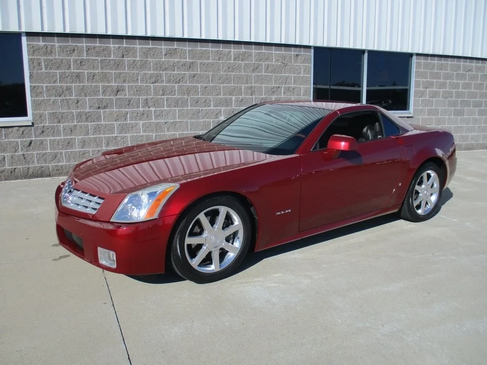 2006 Cadillac XLR - Image 19 of 21