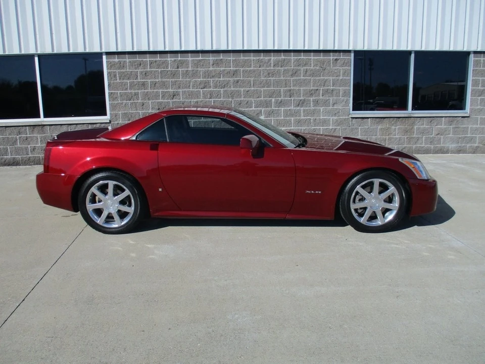 2006 Cadillac XLR - Image 8 of 12