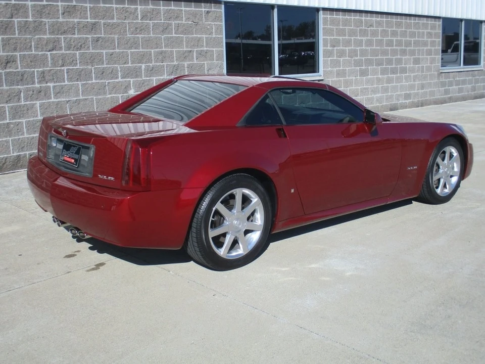 2006 Cadillac XLR - Image 10 of 12