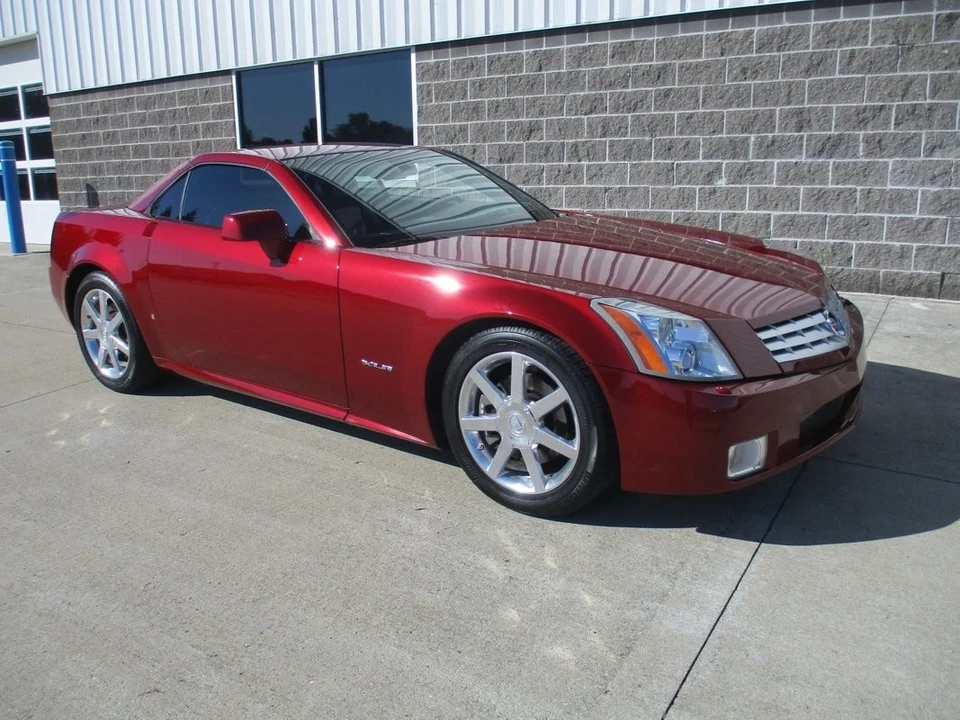 2006 Cadillac XLR - Image 2 of 21