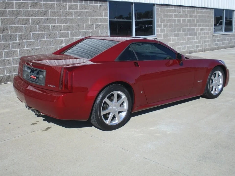2006 Cadillac XLR - Image 10 of 21