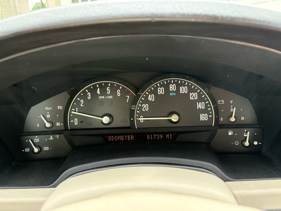 2006 Cadillac XLR - Image 22 of 27