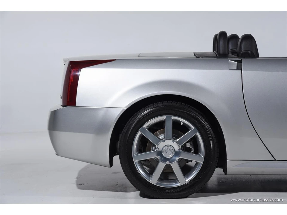 2006 Cadillac XLR - Image 19 of 31