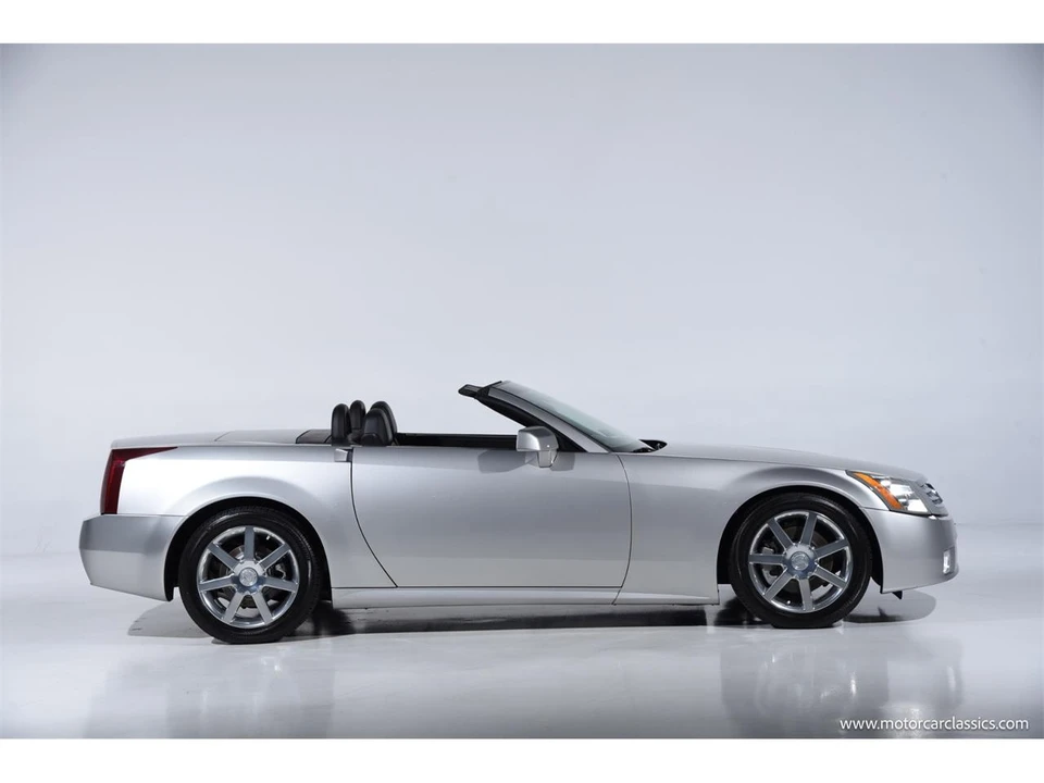 2006 Cadillac XLR - Image 12 of 31