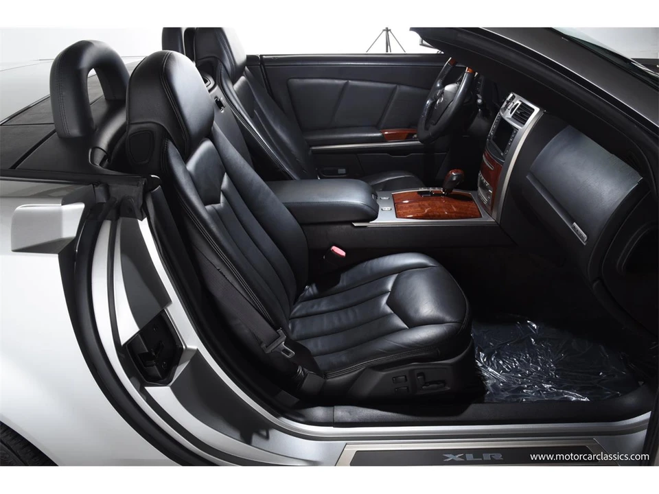 2006 Cadillac XLR - Image 28 of 31