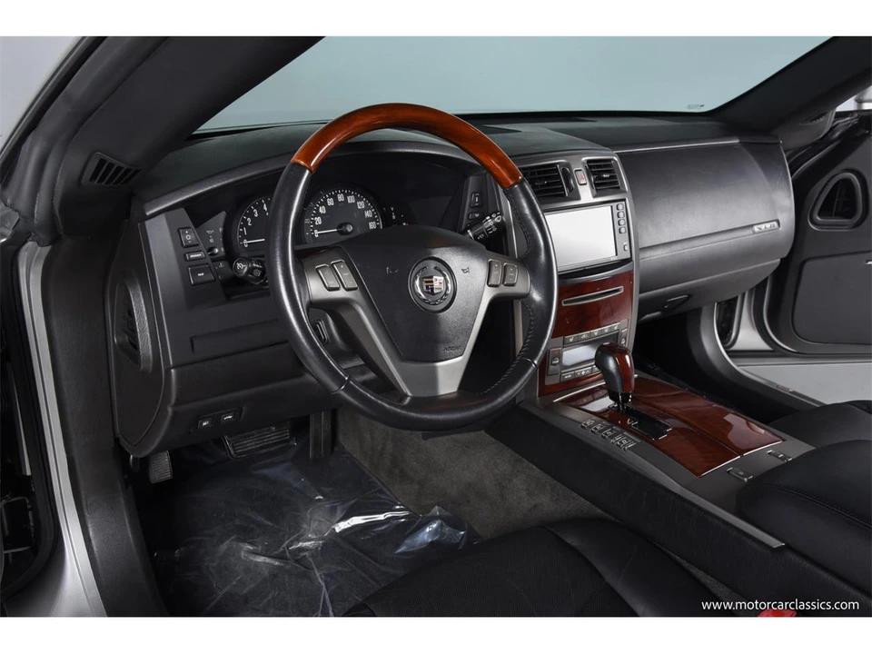 2006 Cadillac XLR - Image 24 of 31