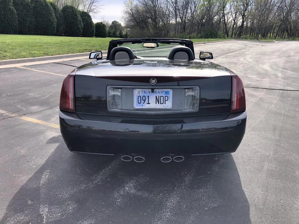 2006 Cadillac XLR - Image 7 of 31