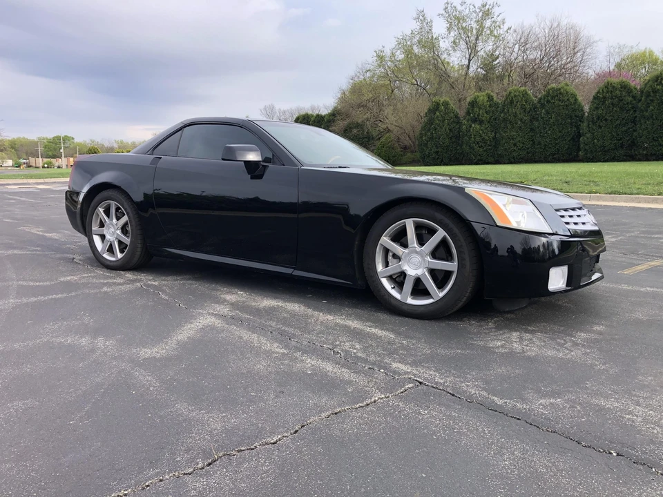 2006 Cadillac XLR - Image 14 of 31
