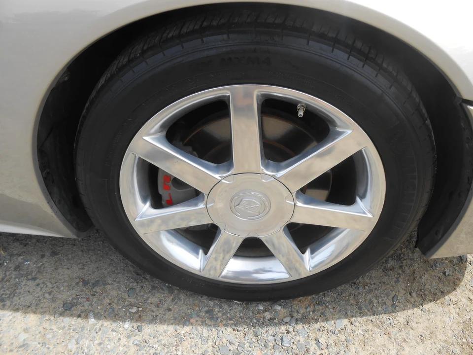 2006 Cadillac XLR - Image 23 of 31