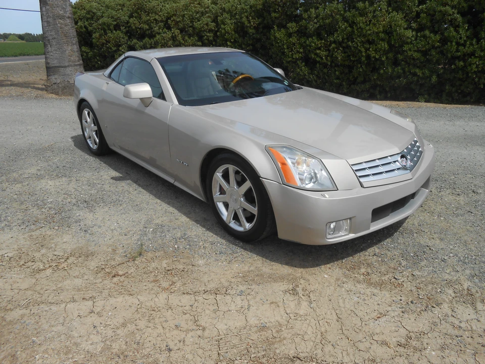 2006 Cadillac XLR - Image 7 of 31