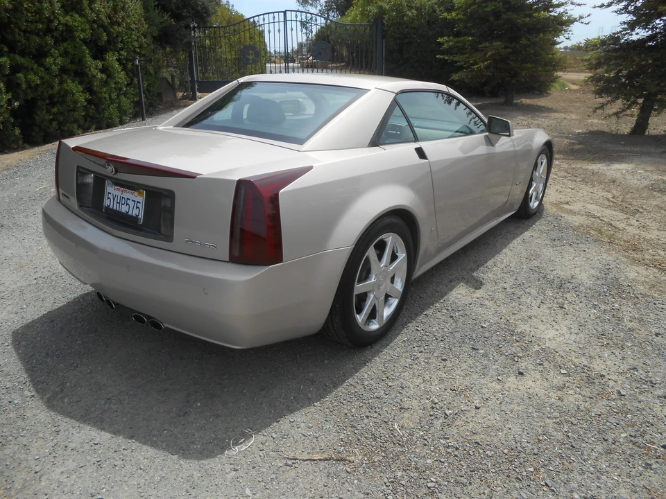 2006 Cadillac XLR - Image 10 of 31