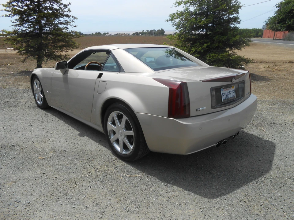 2006 Cadillac XLR - Image 14 of 31