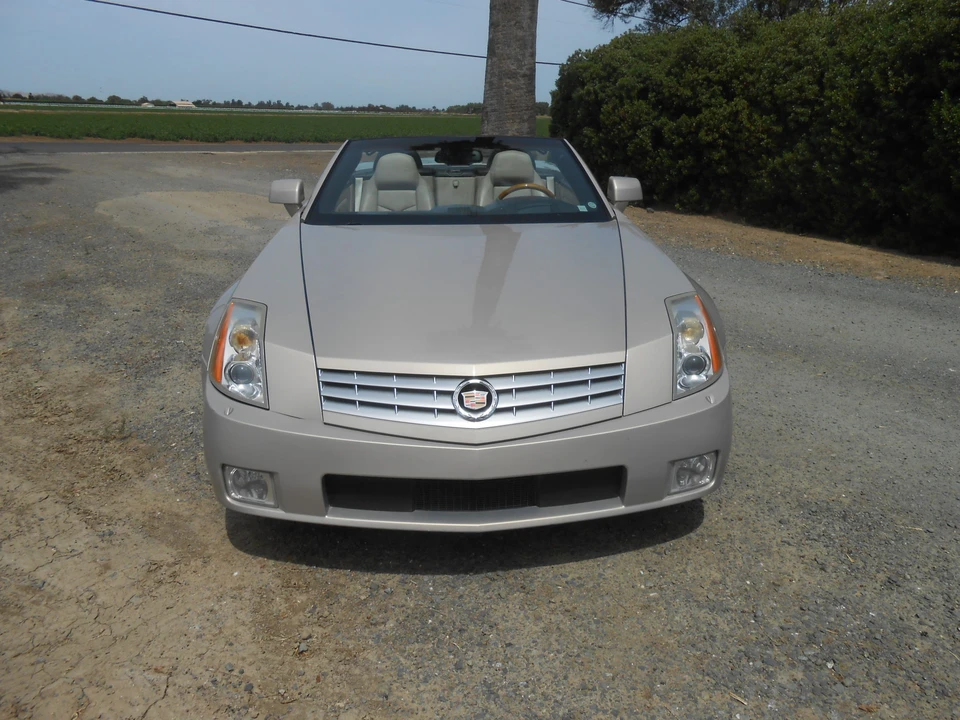2006 Cadillac XLR - Image 5 of 31