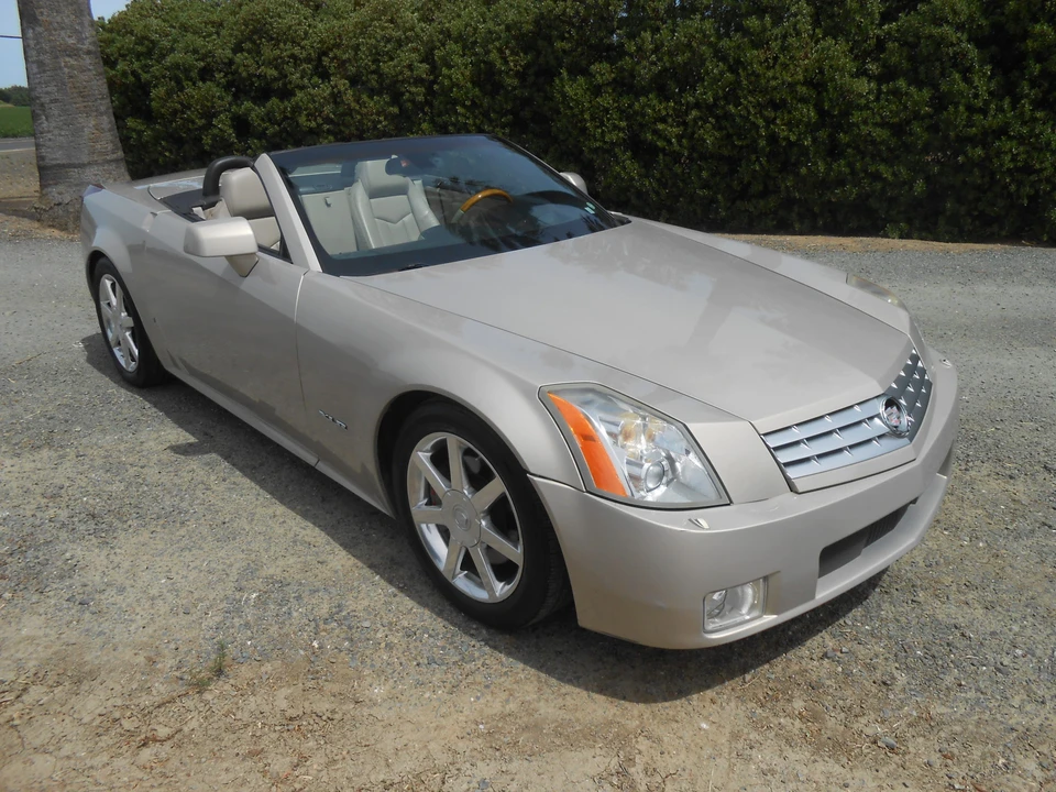 2006 Cadillac XLR - Image 6 of 31