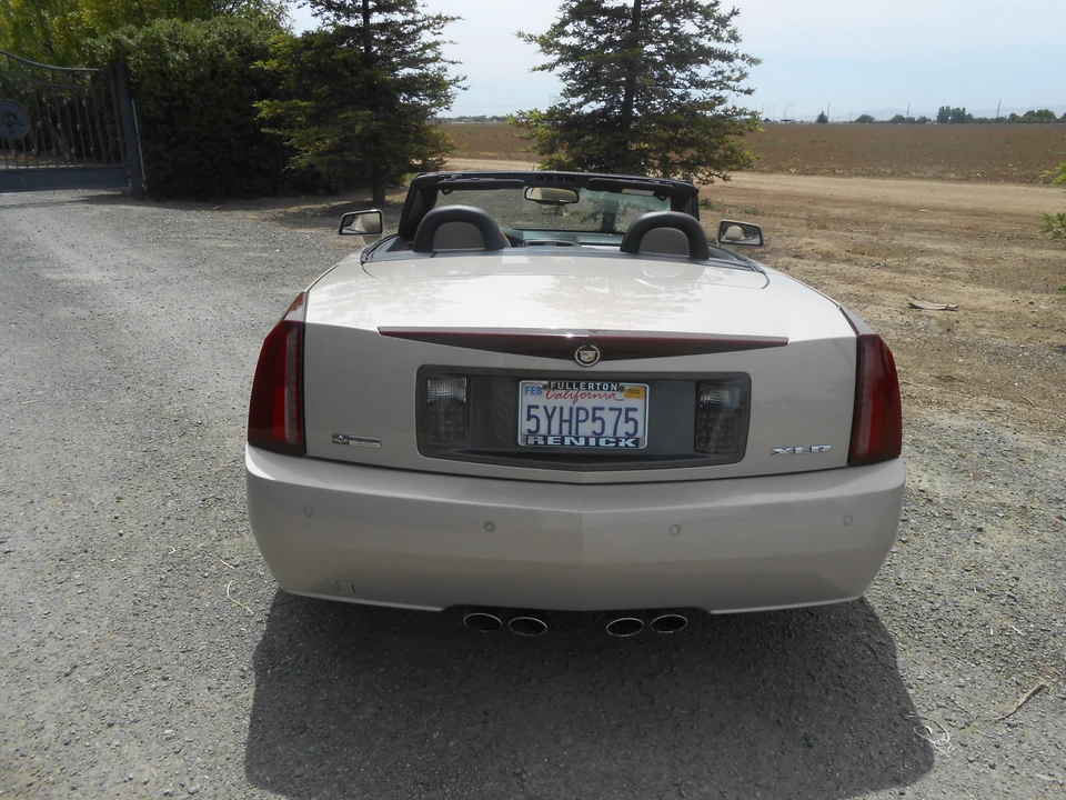2006 Cadillac XLR - Image 13 of 31