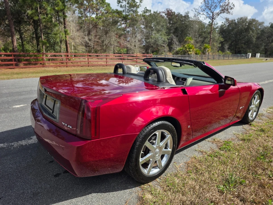 2006 Cadillac XLR - Image 5 of 21