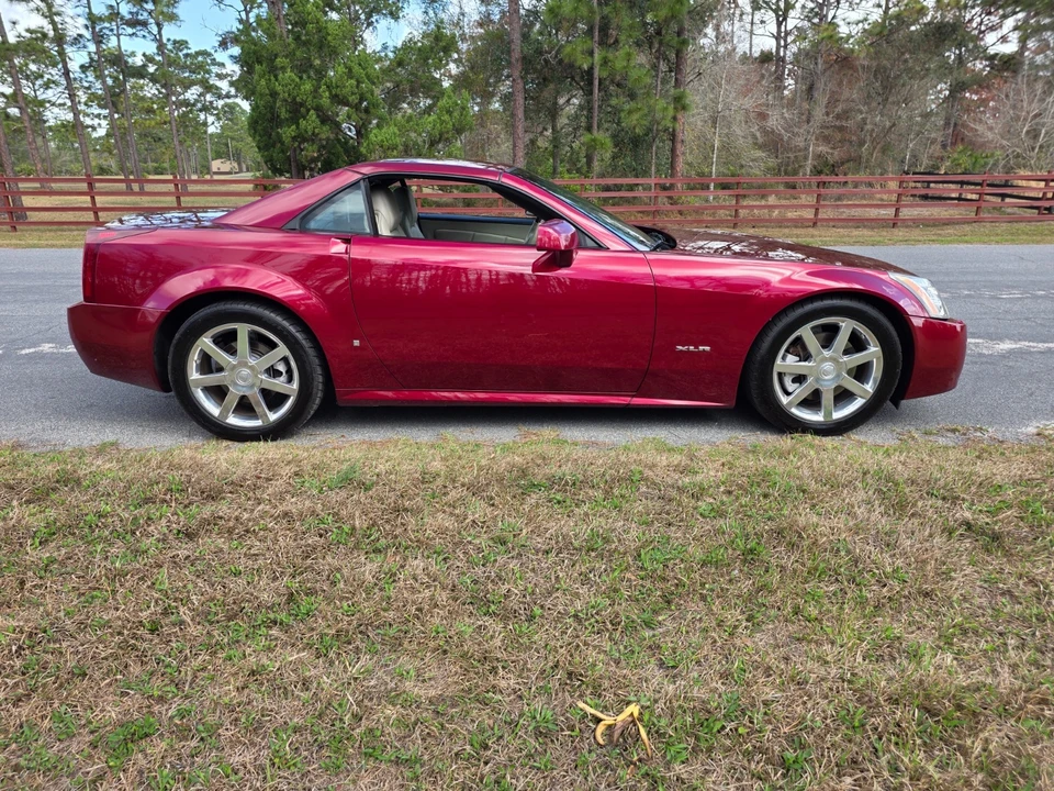 2006 Cadillac XLR - Image 18 of 21