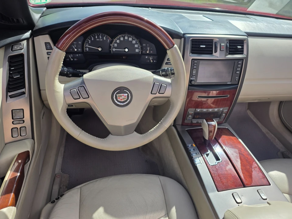 2006 Cadillac XLR - Image 15 of 21