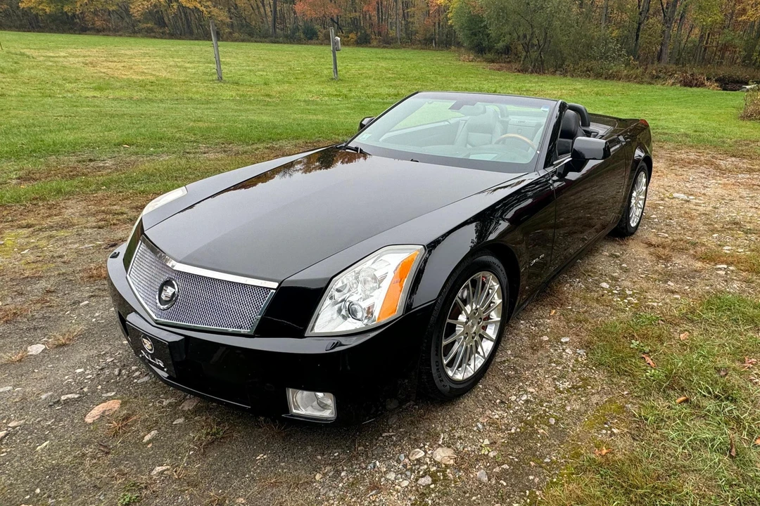 2006 Cadillac XLR - Image 6 of 31