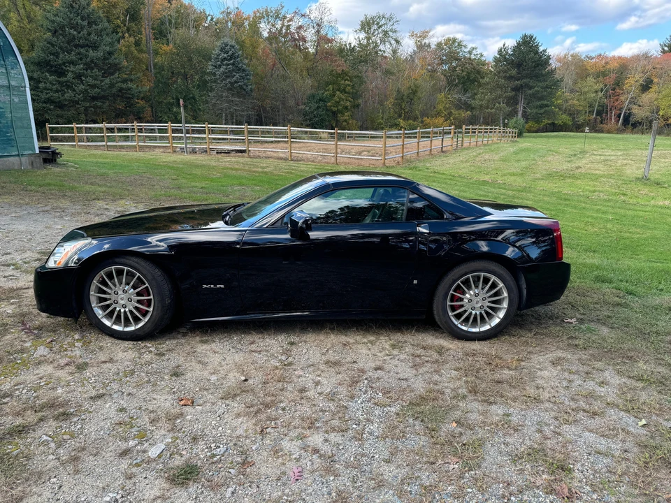 2006 Cadillac XLR - Image 13 of 31