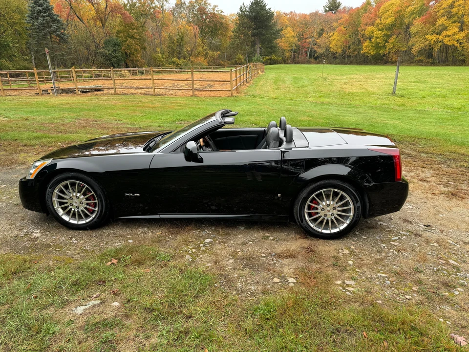2006 Cadillac XLR - Image 8 of 31