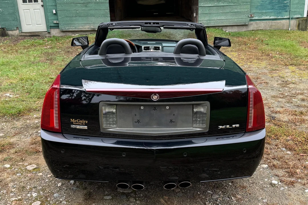 2006 Cadillac XLR - Image 5 of 31
