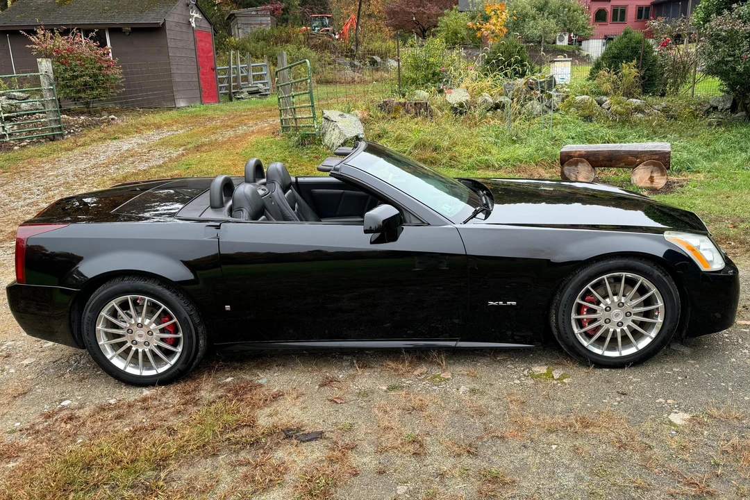 2006 Cadillac XLR - Image 3 of 31