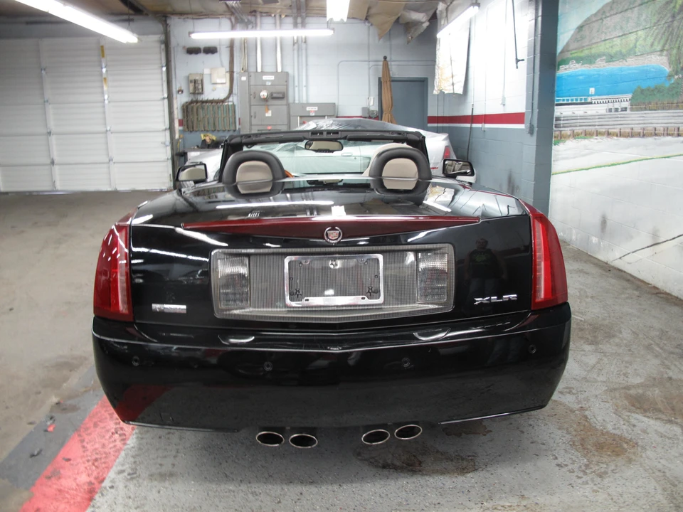 2006 Cadillac XLR - Image 10 of 31