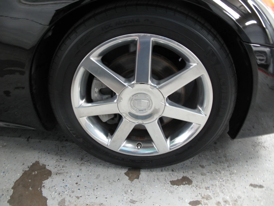 2006 Cadillac XLR - Image 29 of 31