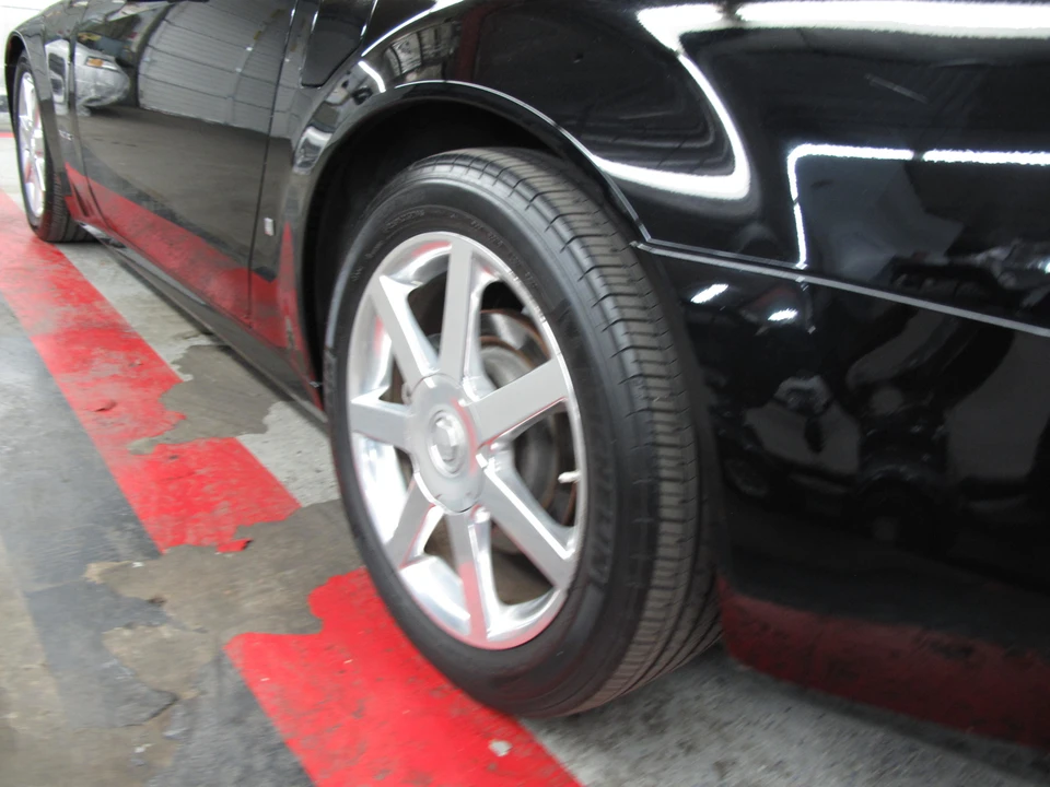 2006 Cadillac XLR - Image 18 of 31