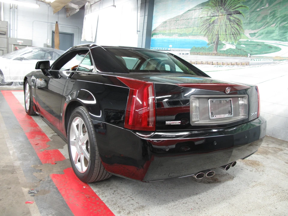 2006 Cadillac XLR - Image 13 of 31