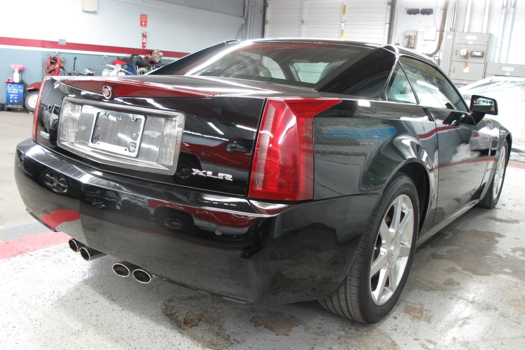 2006 Cadillac XLR - Image 9 of 31