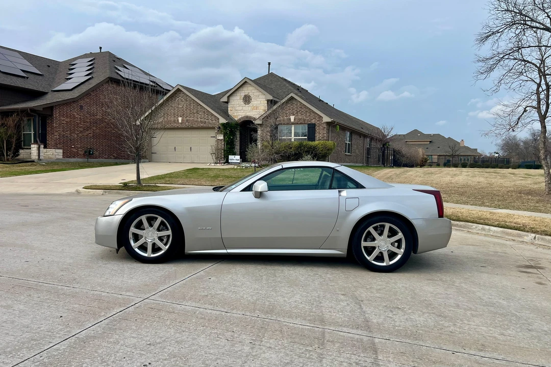 2006 Cadillac XLR - Image 7 of 31