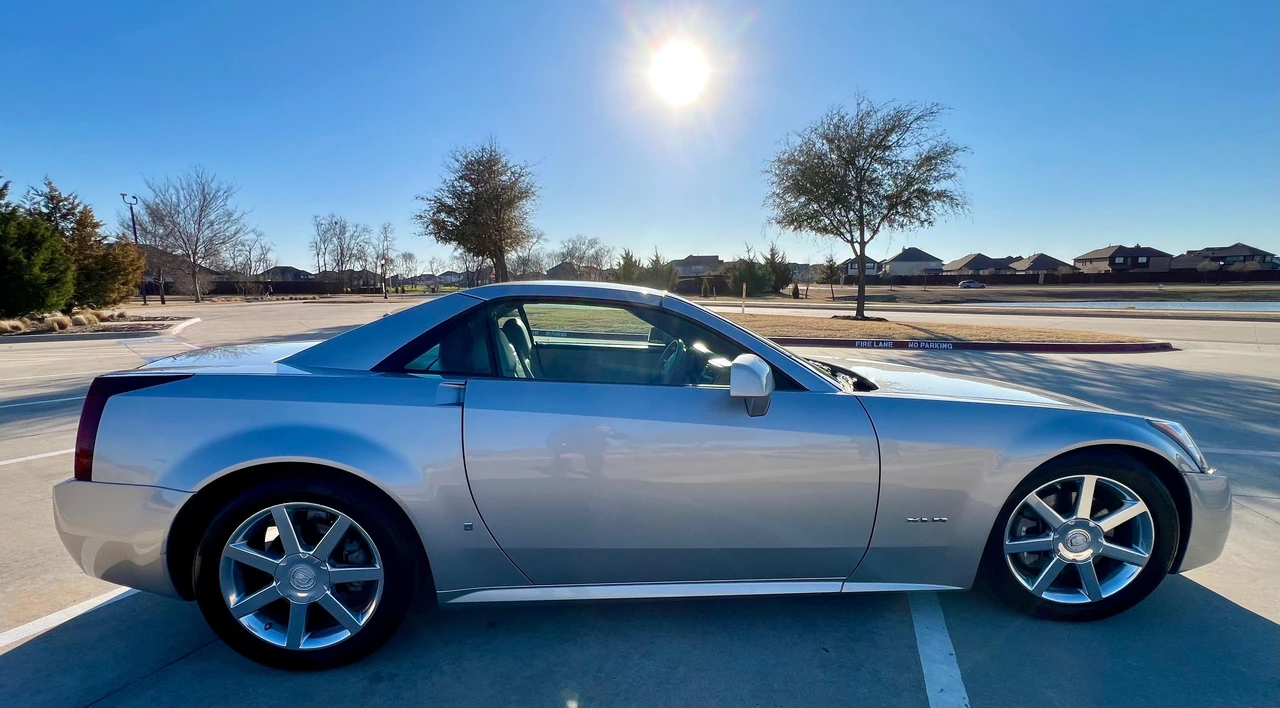 2006 Cadillac XLR - Image 17 of 31