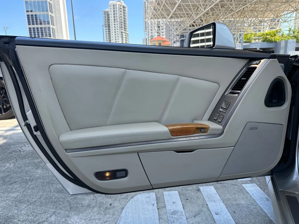 2006 Cadillac XLR - Image 16 of 21