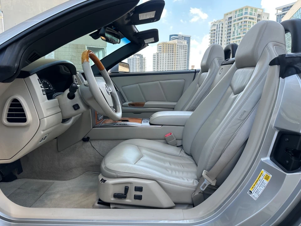 2006 Cadillac XLR - Image 20 of 21
