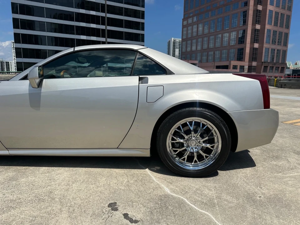 2006 Cadillac XLR - Image 5 of 21