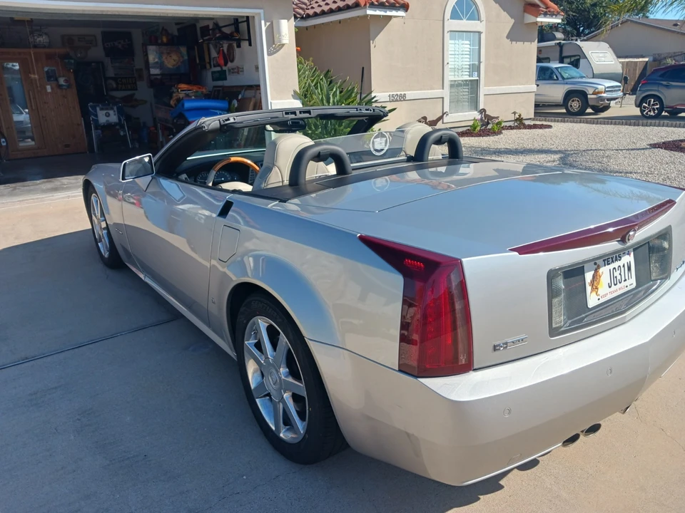 2006 Cadillac XLR - Image 16 of 19