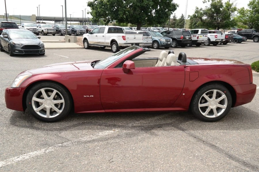 2006 Cadillac XLR - Image 10 of 11