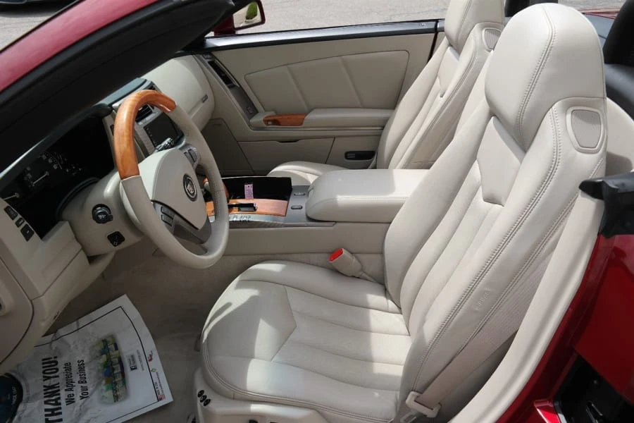 2006 Cadillac XLR - Image 5 of 11