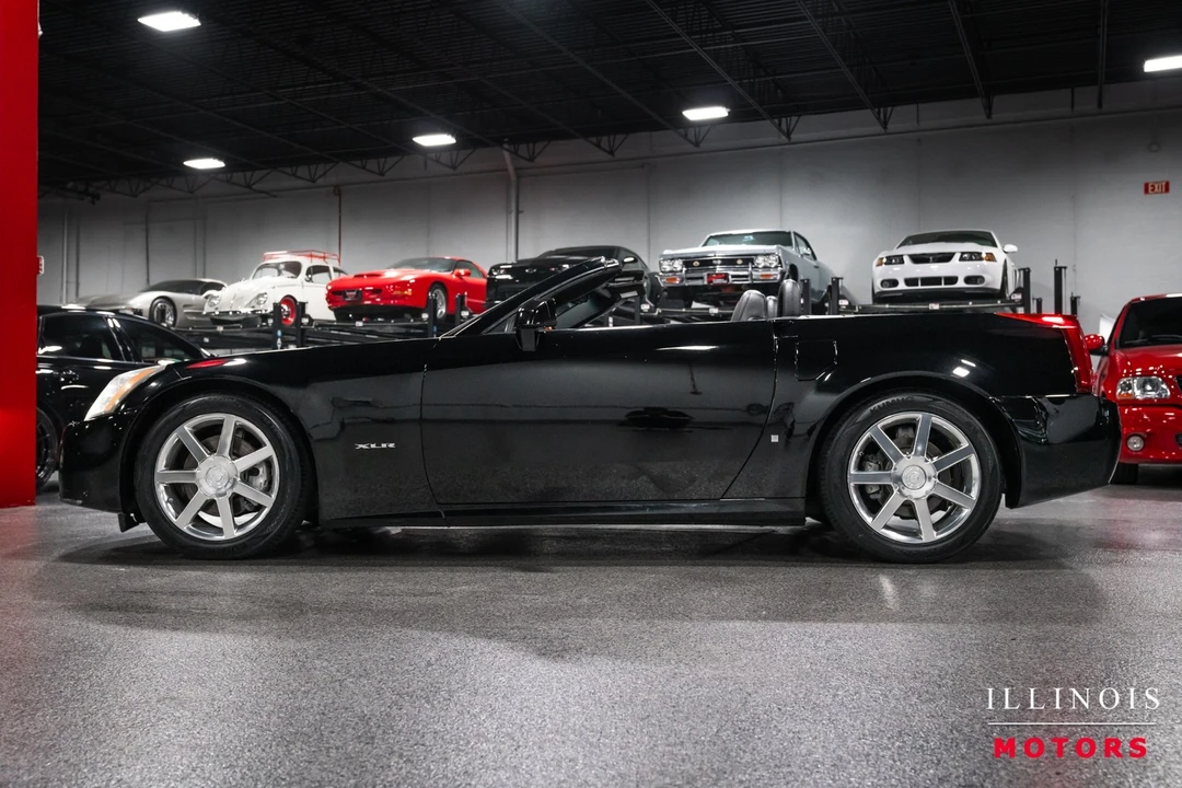 2006 Cadillac XLR - Image 2 of 30